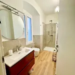 Marta's House 게스트하우스 3*